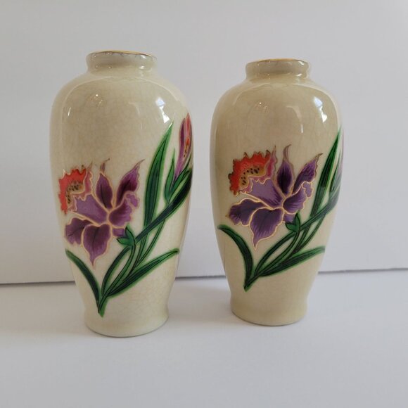 Vintage Homco Hand-Painted Floral Iris Ceramic Vases Pair 4.5" Tall Made In Japa - Picture 1 of 6